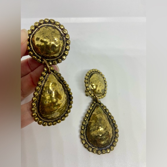 Edouard Rambaud Clip-on Earrings Aged Brass/Gold Tone Hammered Texture Metal MCM - Picture 6 of 13